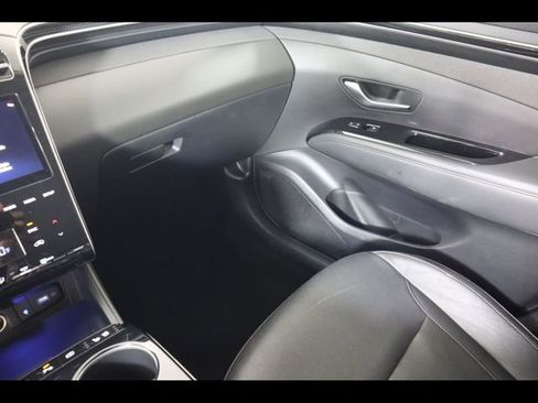 Used 2023 Hyundai Tucson Limited image 17