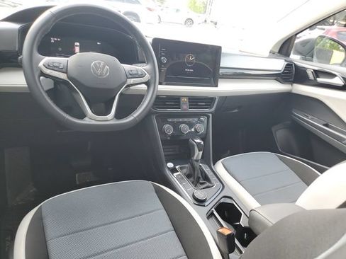 Certified 2025 Volkswagen Taos S AWD/4WD image 10
