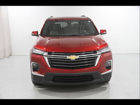 Certified 2023 Chevrolet Traverse LT FWD image 2