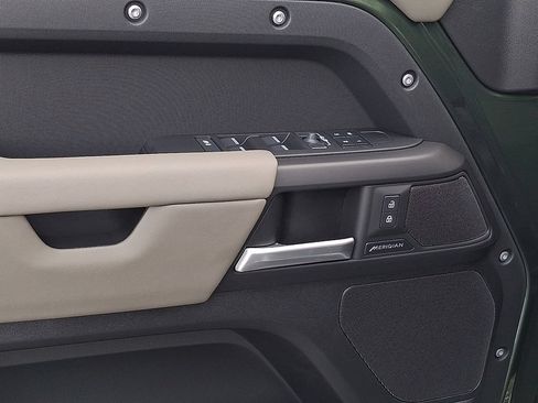 New 2026 Land Rover Defender 110 S AWD/4WD image 8