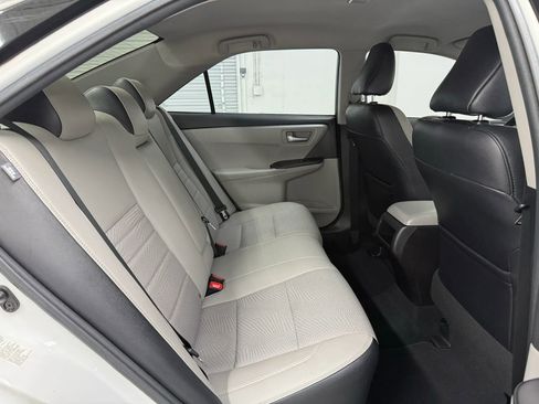 Used 2017 Toyota Camry SE FWD image 16