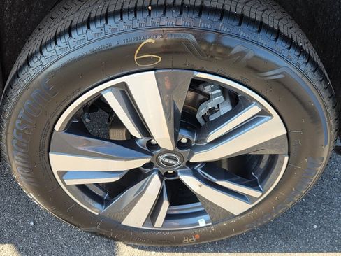 Used 2026 Nissan Rogue SL AWD/4WD image 10