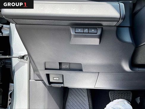 Used 2026 Lexus ES 350e w/ Convenience Package FWD image 30