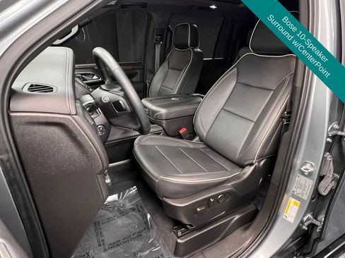 Used 2023 Chevrolet Suburban Premier AWD/4WD image 3