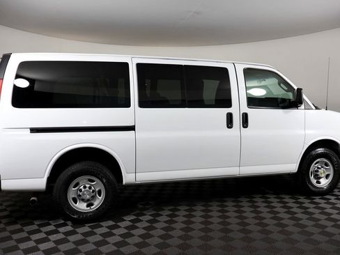 Used 2017 Chevrolet Express 2500 LS RWD image 7