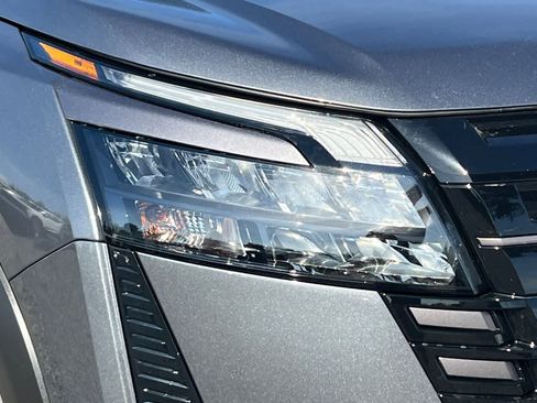 New 2026 Nissan Pathfinder SV image 34