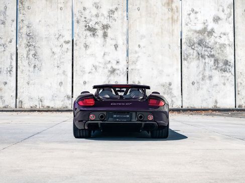 Used 2005 Porsche Carrera GT RWD image 6