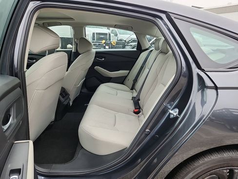 Certified 2025 Honda Accord SE image 6