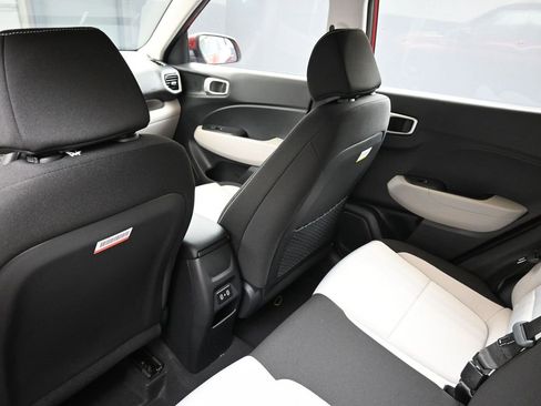 New 2026 Hyundai Venue SEL image 19