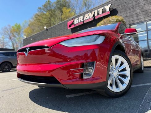 Used 2017 Tesla Model X 100D image 2