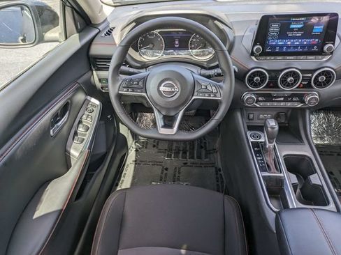 Used 2025 Nissan Sentra SR FWD image 15