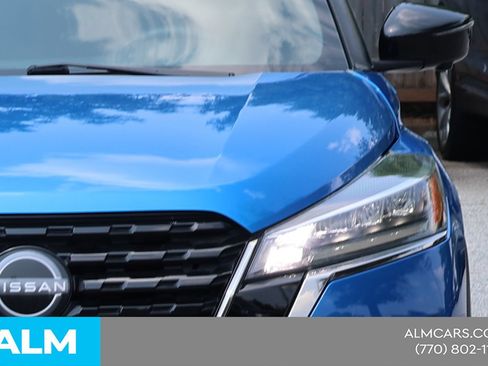 Used 2023 Nissan Kicks SR FWD image 14