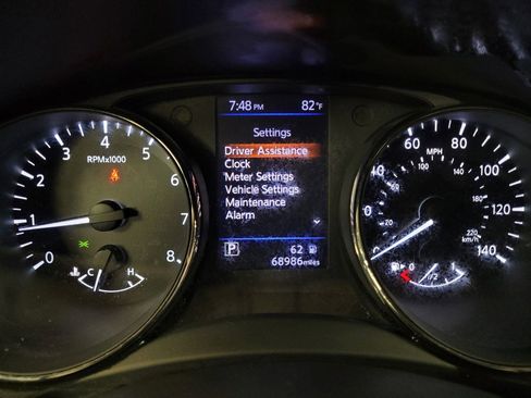 Used 2018 Nissan Rogue SV FWD image 23