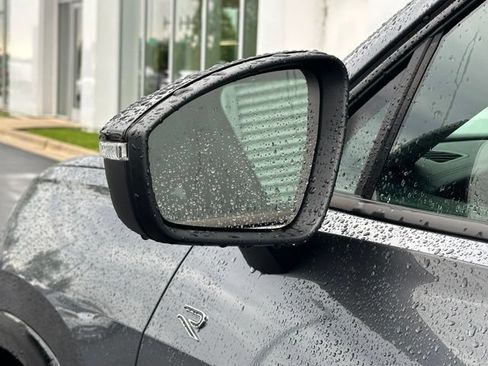 Certified 2025 Volkswagen Tiguan SE R-Line AWD/4WD image 12