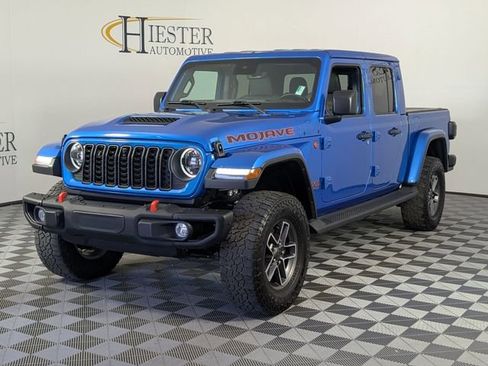 Certified 2024 Jeep Gladiator Overland AWD/4WD image 4