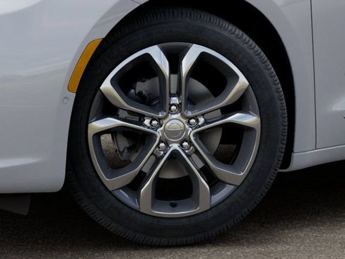 New 2026 Chrysler Pacifica Pinnacle w/ Trailer Tow Group FWD image 8