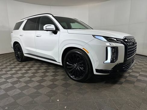 Used 2025 Hyundai Palisade Calligraphy image 2