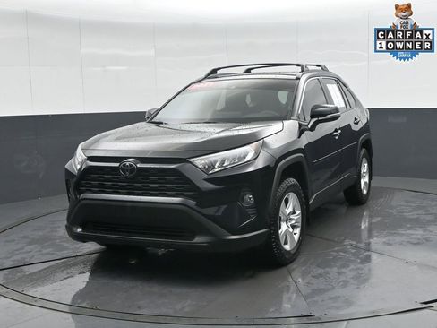 Used 2021 Toyota RAV4 XLE w/ Convenience Package image 6