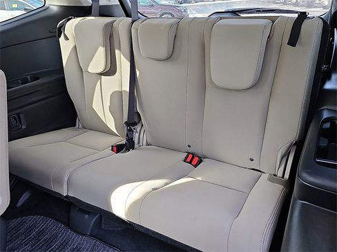 Used 2023 Subaru Ascent Premium w/ Convenience Package image 10