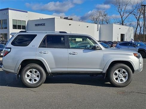 Used 2024 Toyota 4Runner SR5 image 7