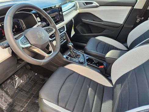 New 2026 Volkswagen Taos SEL image 6