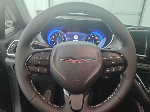 New 2026 Chrysler Pacifica Limited image 22