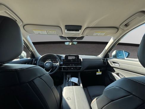 New 2025 Nissan Pathfinder SL image 20