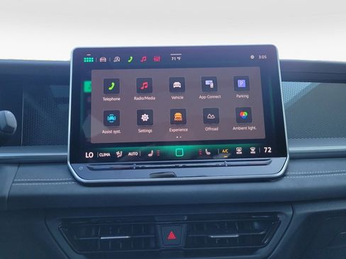 New 2026 Volkswagen Tiguan SE image 17