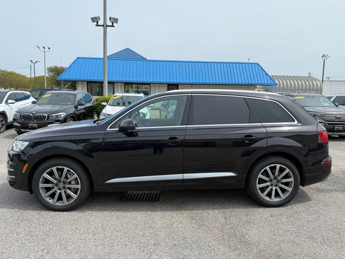 Used 2018 Audi Q7 3.0T Prestige w/ Prestige Package image 2