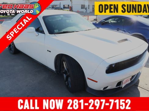 Used 2023 Dodge Challenger R/T w/ Blacktop Package image 1