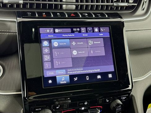 New 2025 Jeep Grand Cherokee Laredo X w/ Luxury Tech Group I image 35