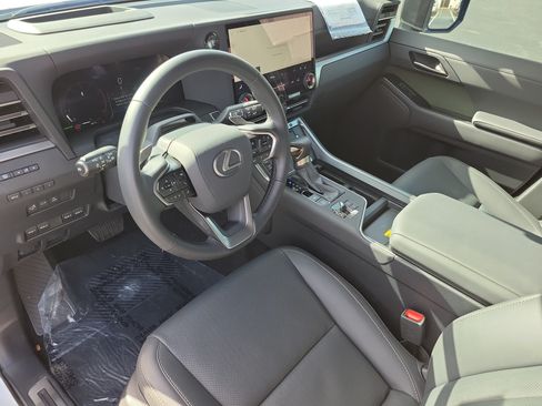 Used 2026 Lexus GX 550 AWD/4WD image 21