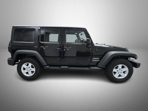 Used 2014 Jeep Wrangler Unlimited Sport w/ Quick Order Package 24S AWD/4WD image 4