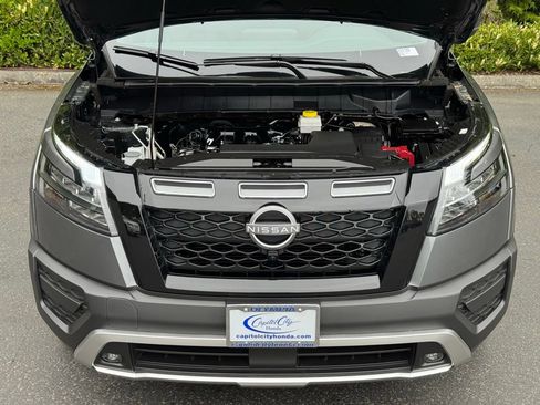 Used 2025 Nissan Pathfinder Rock Creek AWD/4WD image 32
