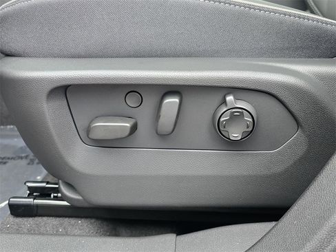 New 2026 Buick Envision Avenir image 15