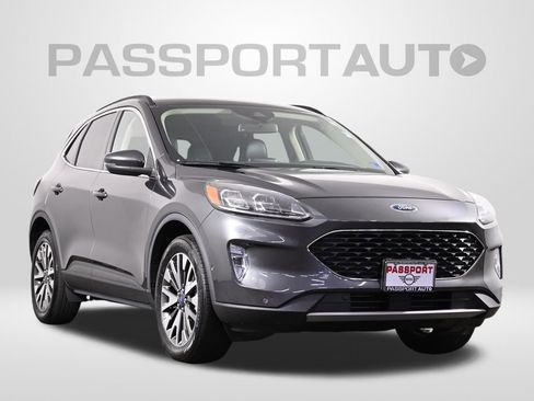 Used 2020 Ford Escape Titanium AWD/4WD image 3
