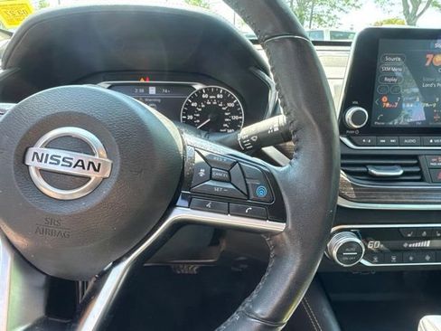 Used 2020 Nissan Altima 2.5 SL AWD/4WD image 13