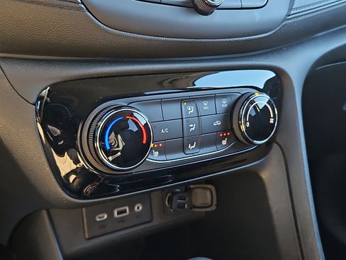 Certified 2023 Buick Encore GX Preferred w/ Cold Weather Comfort Package image 15