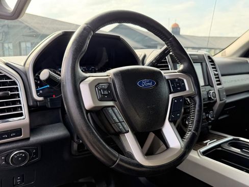 Used 2017 Ford F250 Lariat w/ Lariat Value Package AWD/4WD image 41