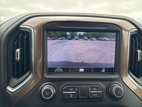 Used 2020 Chevrolet Silverado 1500 High Country w/ Z71 Off-Road Package AWD/4WD image 25