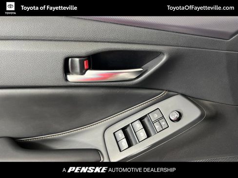 Used 2022 Toyota Avalon XSE FWD image 27