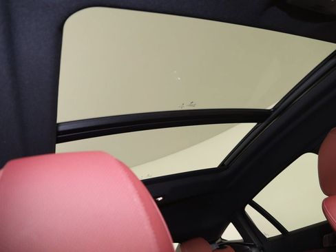 Used 2024 BMW X6 xDrive40i image 11