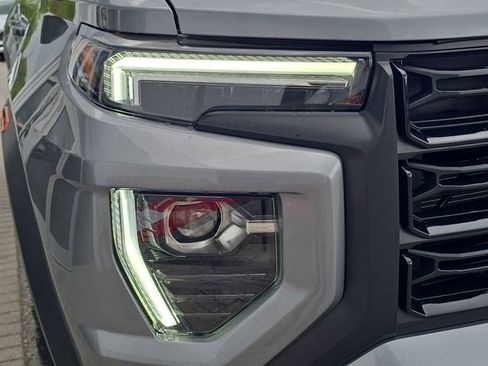 New 2026 GMC Canyon Elevation w/ Convenience Package RWD image 10