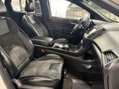 Used 2019 Ford Edge ST w/ Equipment Group 401A AWD/4WD image 27
