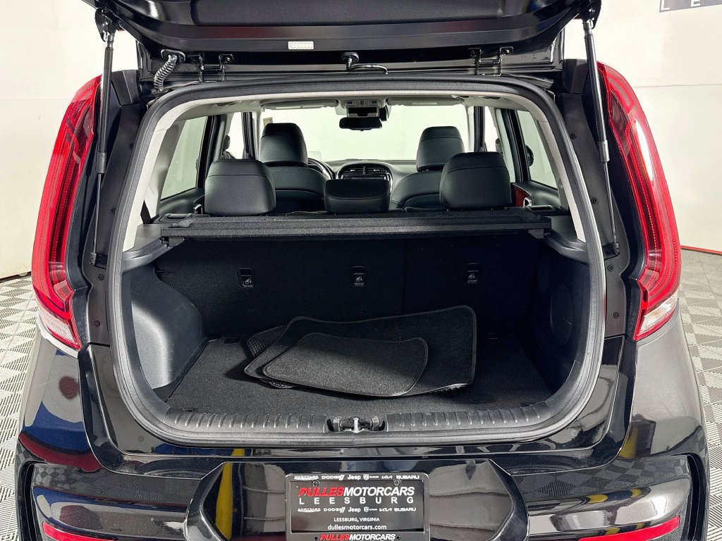 Used 2022 Kia Soul Turbo FWD image 27