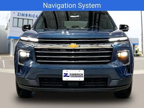 Certified 2026 Chevrolet Traverse LT w/ Driver Confidence Package AWD/4WD image 2