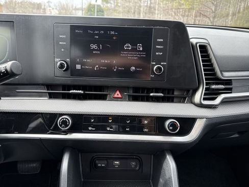 Used 2023 Kia Sportage LX image 20