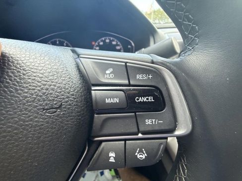 Used 2018 Honda Accord Touring image 26