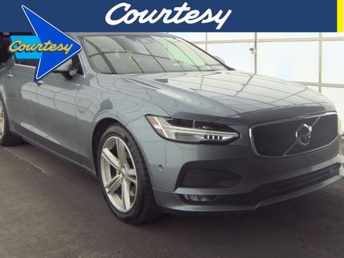 Used 2018 Volvo S90 T5 Momentum w/ Convenience Package image 1