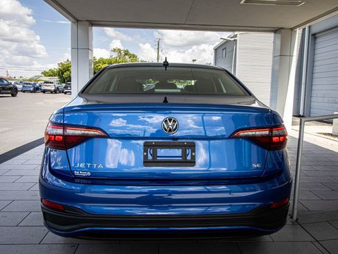 Used 2024 Volkswagen Jetta SE w/ Panoramic Sunroof Package FWD image 18